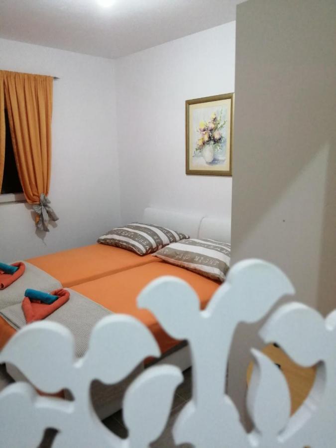 Apartman Radic Трогир Экстерьер фото